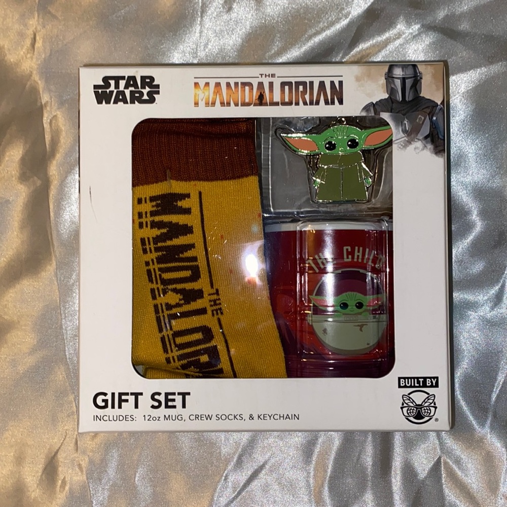 The Mandalorian Gift Set 🎁 Socks/Mug/Keychain